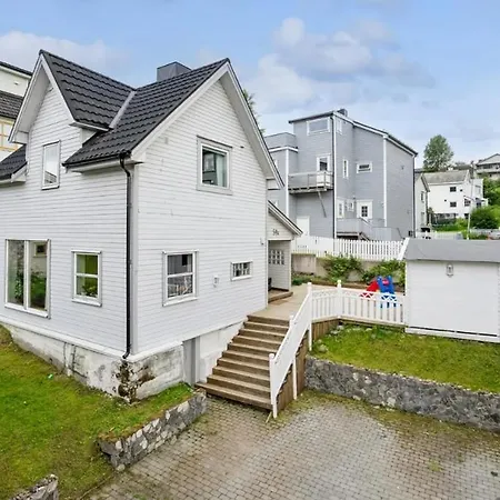 Holiday home Aurora House, Center, Free 3-car Parking *