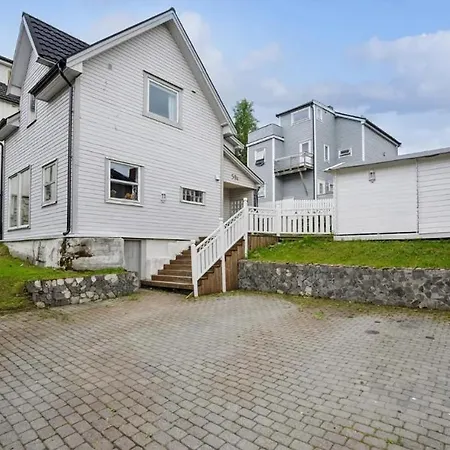 Aurora House, Center, Free 3-car Parking Hébergement de vacances Tromsø